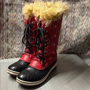 Sorel Women's Red and Black Lace-Up Winter Boots with Faux Fur Trim